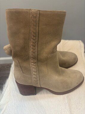 Vince Camuto Lorrys Suede Whipstitch Slouch Boots - Tan / Taupe (Size 8.5W)